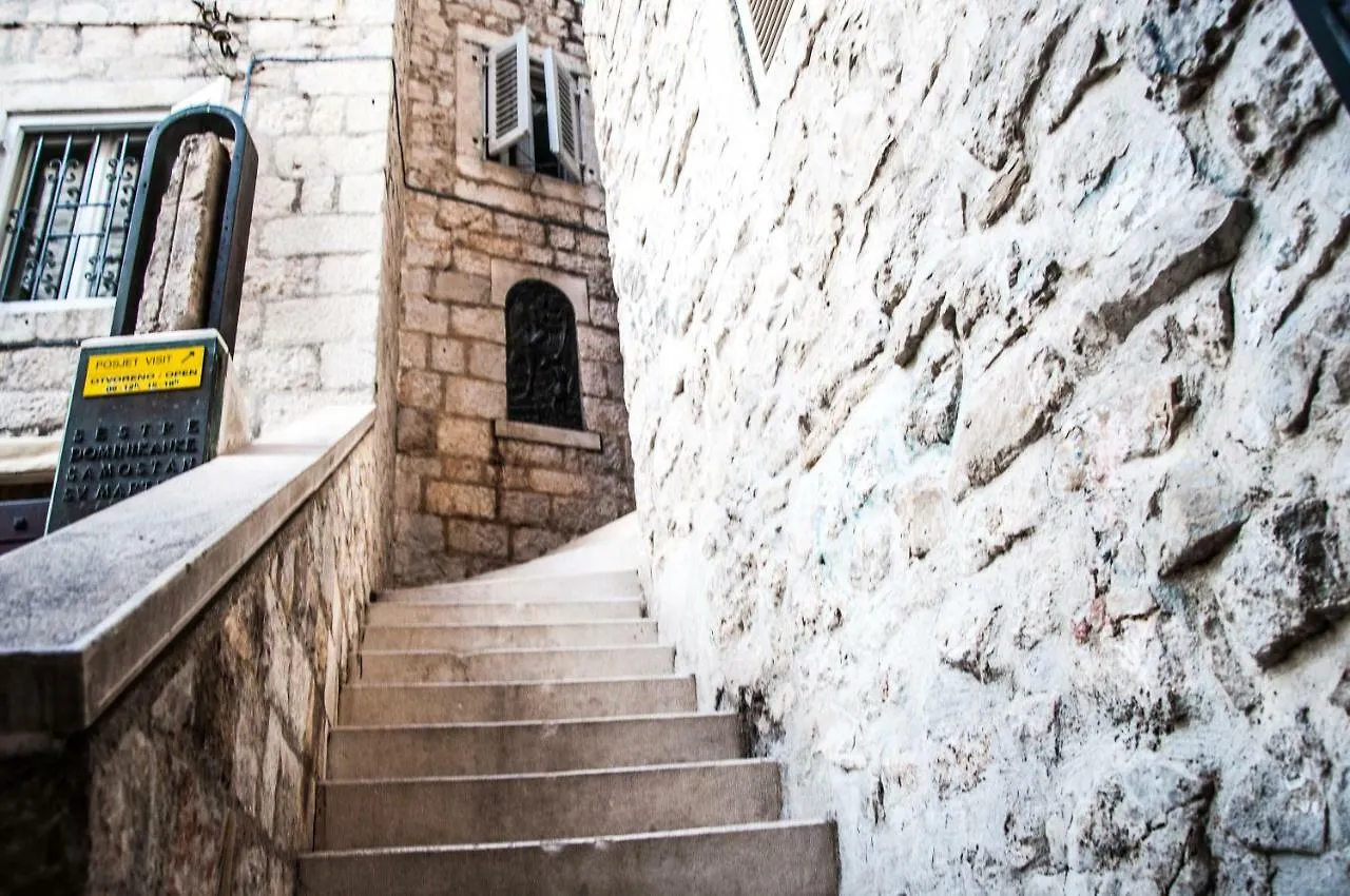 Short Street Apartments Kastela Croatia