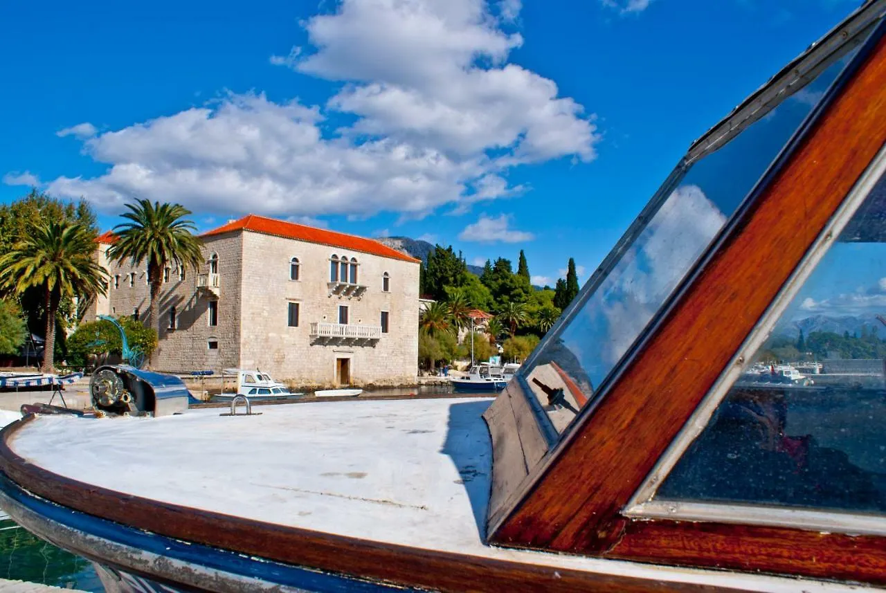 Short Street Apartments Kastela
