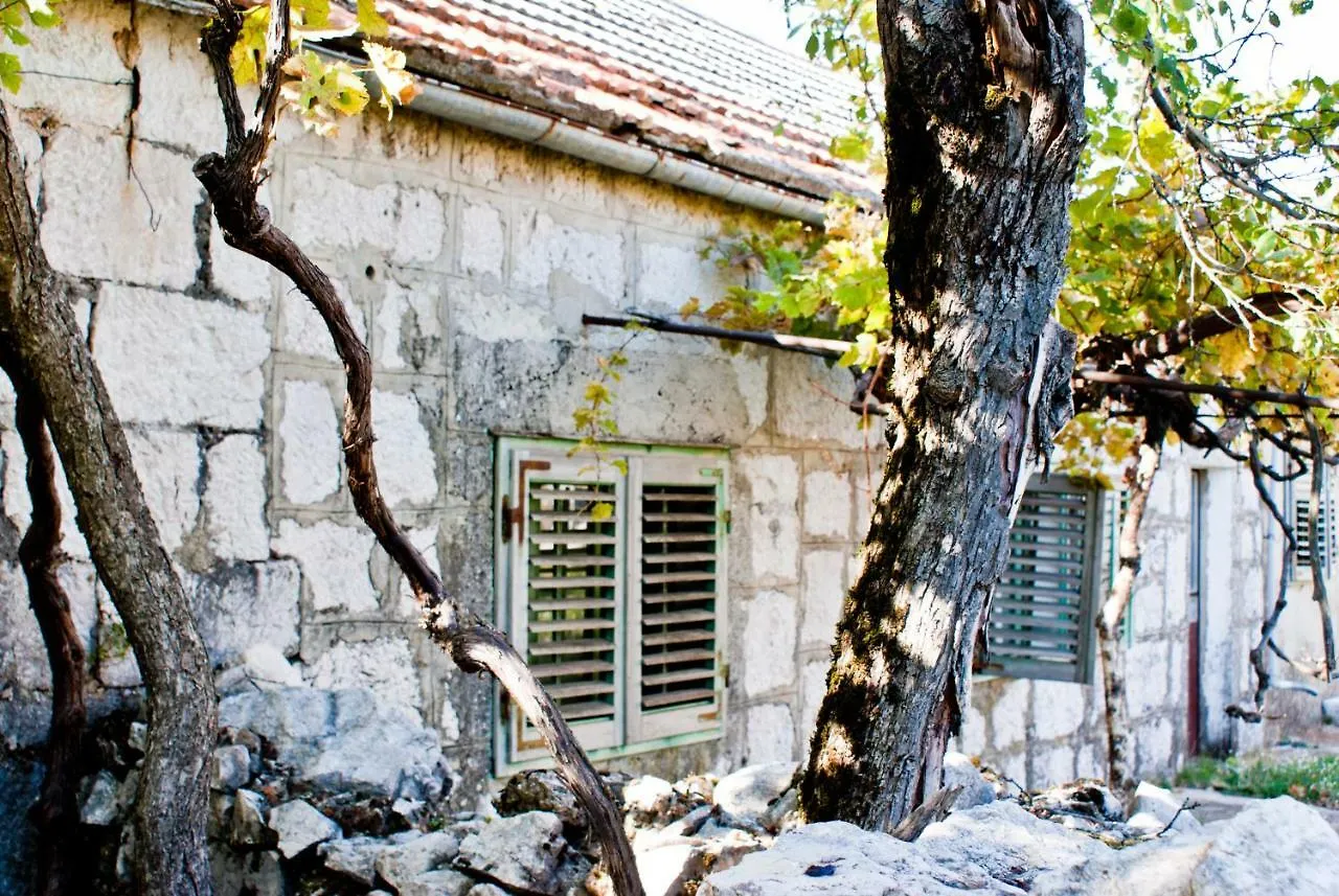 Short Street Apartments Kastela Croatia