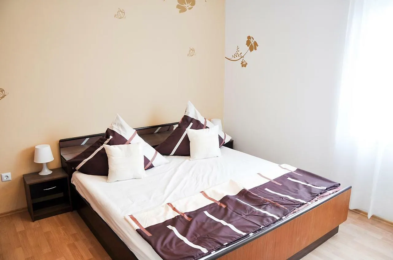 Short Street Apartments Kastela